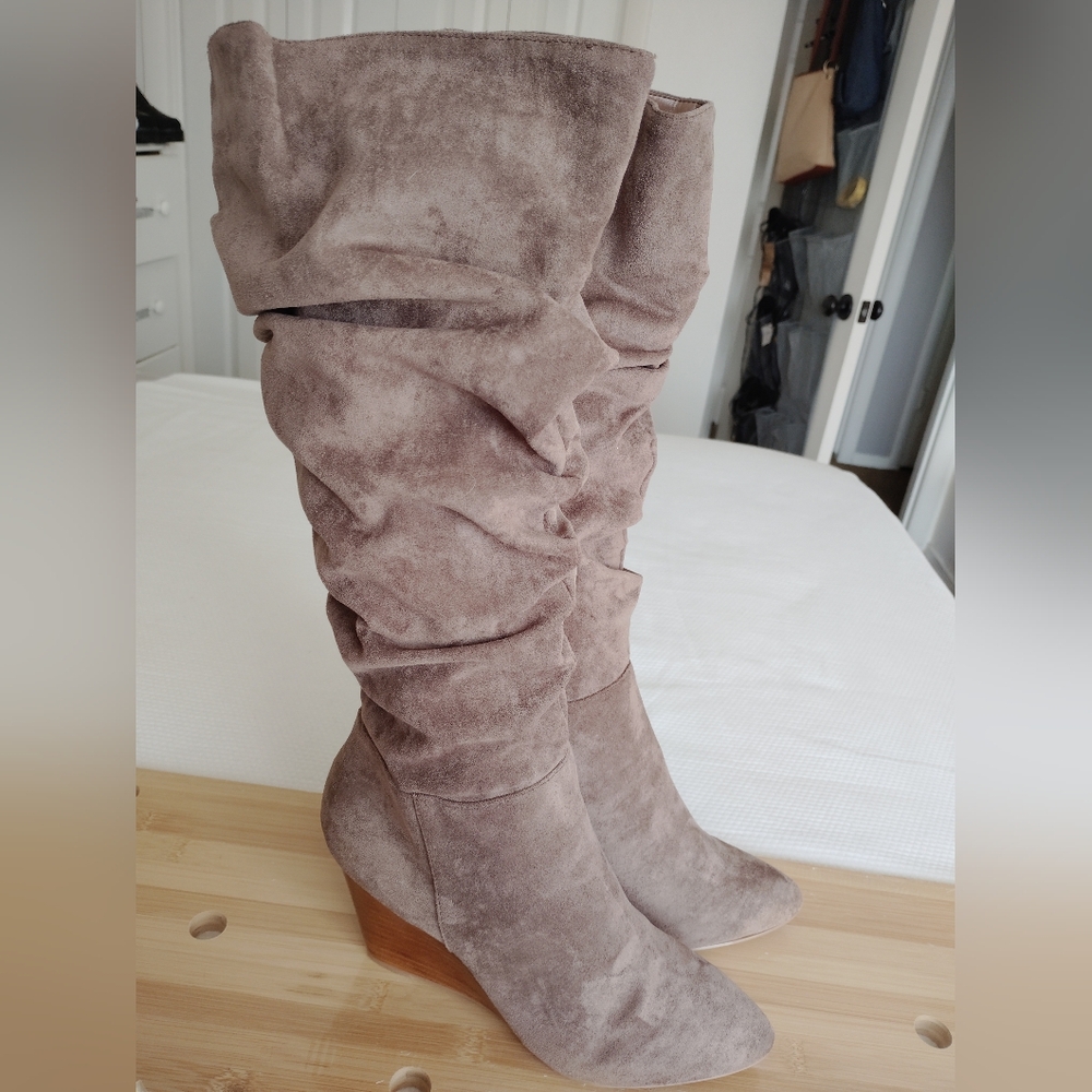 Charles By Charles David Boots  Taupe Wedge Size 9M.